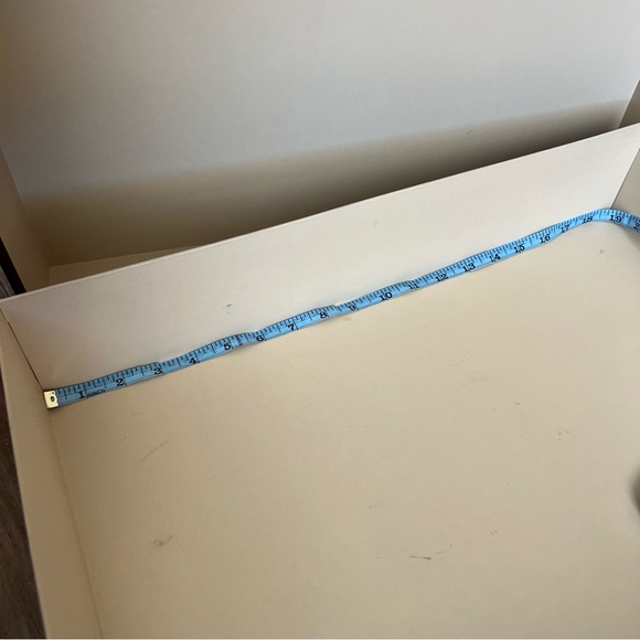 Louis Vuitton Large Box - Picture 8 of 11